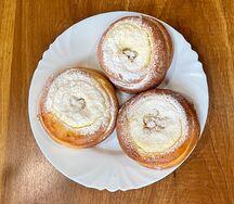 Булочка с творогом