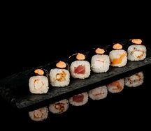 Классический ролл с огурцом спайси