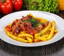 Картофель фри с мясом