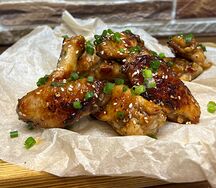 Куриные крылышки в соусе 