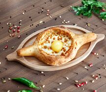 Хачапури по-аджарски