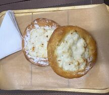 Сдоба с творогом и вишней