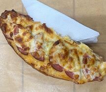 Лодочка с колбасой