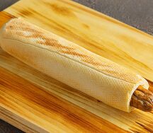 Хот-дог французский с куриной сосиской