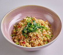 Жареный рис с овощами