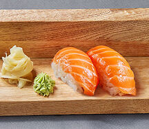 Суши с лососем 1 шт