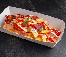 Картофель фри с беконом и сыром моцарелла