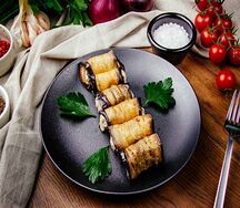 Рулетики из баклажанов с грецким орехом