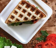 Сэндвич макси с красной рыбой