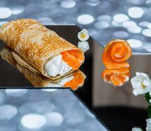 Блин с семгой