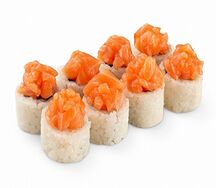 Ролл Тартар с лососем и ореховым соусом Big