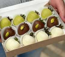 12 клубник с фисташковым шоколадом №5 