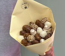 Клубничный букет №1