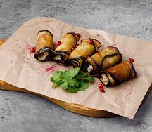 Рулетики с орехами 