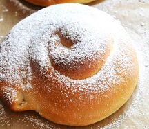 Булочка со сгущенкой