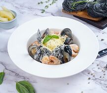 Паста Неро с морепродуктами