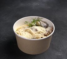 Паста с курицей и грибами