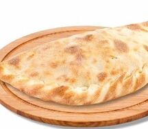 Кальцоне с грибами и сыром 