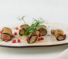 Рулеты из баклажанов с грецкими орехами