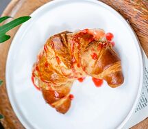 Круассан с нутеллой