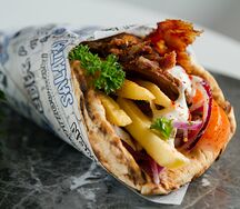 Сувлаки с курицей закрытые