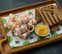 Сало с гренками