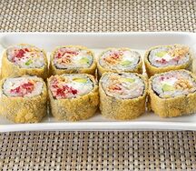 Острый темпурный ролл с курицей