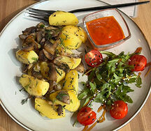 Картошка с чесноком и грибами