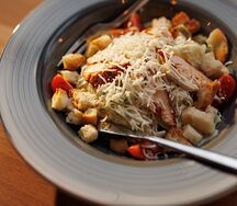 Цезарь с курицей. Ну, это классика друзья