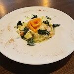 Фетучини с лососем и шпинатом