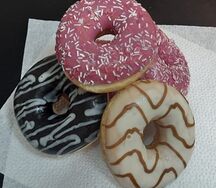 Донат шоколадный