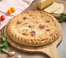 Пирог с курицей и сыром