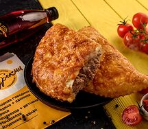Чебурек с мраморной говядиной