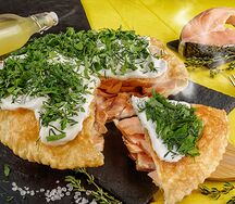 Чебурек-пирог с красной рыбой и творожным сыром
