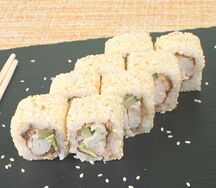 Калифорния с креветкой в кунжуте 8 шт