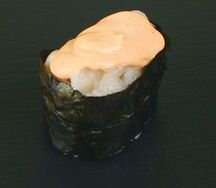 Суши спайс с гребешком