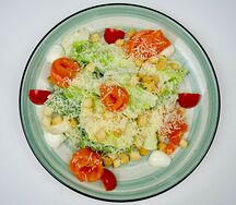 Цезарь с лососем