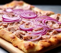 Тунец и лук