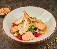 Салат Цезарь с курицей