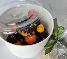 Профитроли с тёмным шоколадом и заварным кремом