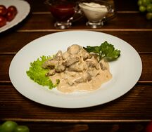 Печень по-строгановски