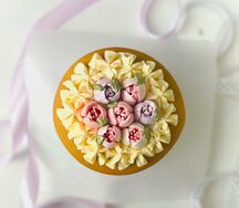 Бенто-медовик с зефирными цветами