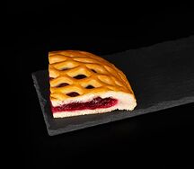 Четверть пирога с вишней