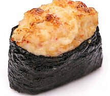 Запеченные суши с крабом