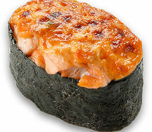 Запеченные суши с лососем