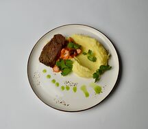 Бефстроганов с щекой 