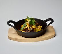 Жареный картофель со скертом 