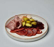 Мясная тарелка 