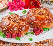 Бриошь с малиной