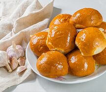 Пампушки с чесноком